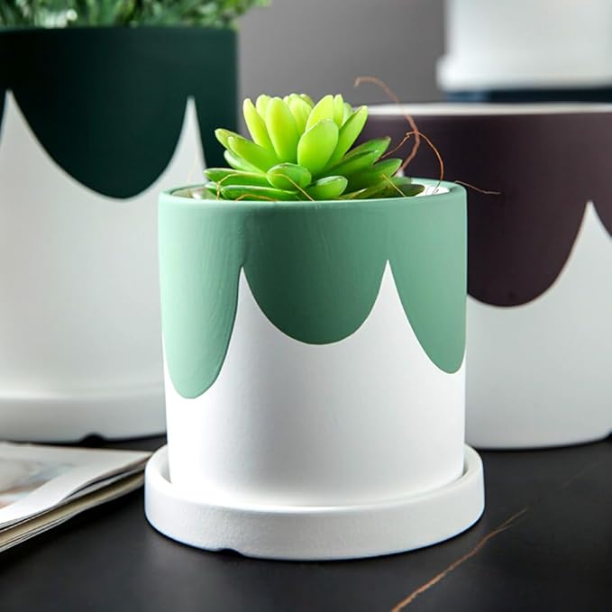 Braque Ceramic Plant Saucer 4.9 Inch, 2 Pack Round White Flower Plant Saucers for Holding Water Drips and Soil, Ceramic Drainage Tray for Plant Pots, Include Silicone Feet Protect Surface