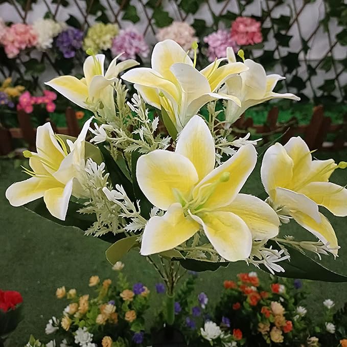 Garden Solar Lights Flowers, Automatic Lighting at Night, Waterproof Garden Decor for Yard Patio Pathway Lawn, Gardening Gifts for Women, Christmas Decoration, 7 Flowers(Lily - Yellow, 1)