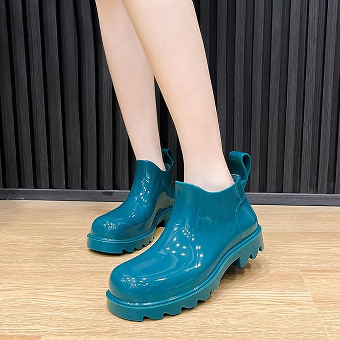 Women's PVC Lug Sole Ankle Rain Boots Comfort Round Toe Waterproof Low Chunky Platform Non-Slip Mid Top Garden Chelsea Short Galoshes for Outdoor Work