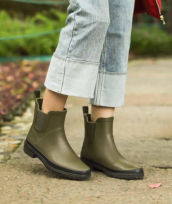 Women's Short Rain Boots Rubber Waterproof Comfortable Rainbooots Ankle Chelsea Boots Women Mud Garden Shoes for Outdoor Gardening,Farming