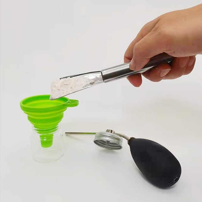 Diatomaceous Earth Applicator Garden Puffer Duster Powder Duster（Comprises a Shovel, a Hopper and a Powder Sprayer）