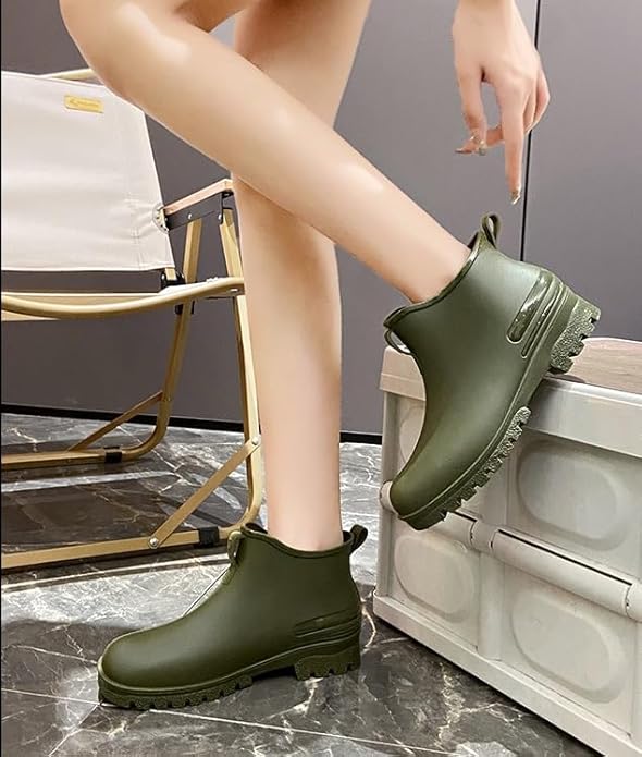 Women's Short Rain Boots Non-slip Wear-Resistant Short Boots Outdoor Work Garden Boots Fashionable Waterproof Ankle Rain Boots