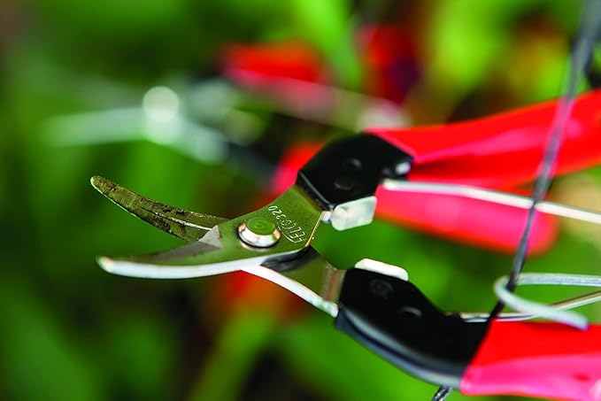 Felco F320 Pruning Snips – 6" Swiss-Made Garden Clippers with Curved Blade & Rounded Tip | Pruning Shears for Gardening | Garden Snips and Pruners with Carbon Steel Blade, Sap Groove