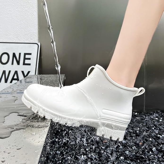 Women's Short Rain Boots Non-slip Wear-Resistant Short Boots Outdoor Work Garden Boots Fashionable Waterproof Ankle Rain Boots