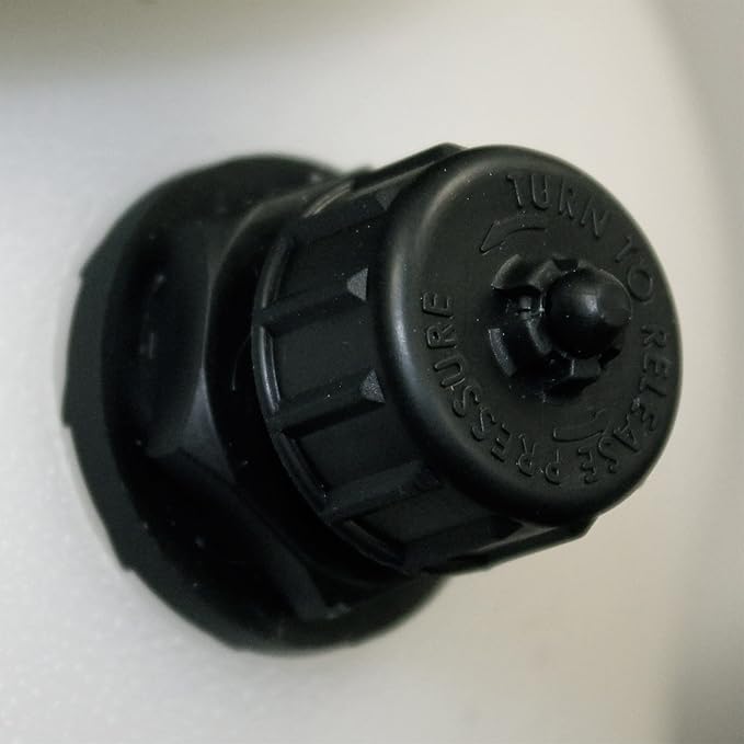 Chapin 21230XP: 3-Gallon Premier Pro XP Poly Tank Sprayer for Fertilizer, Herbicides and Pesticides