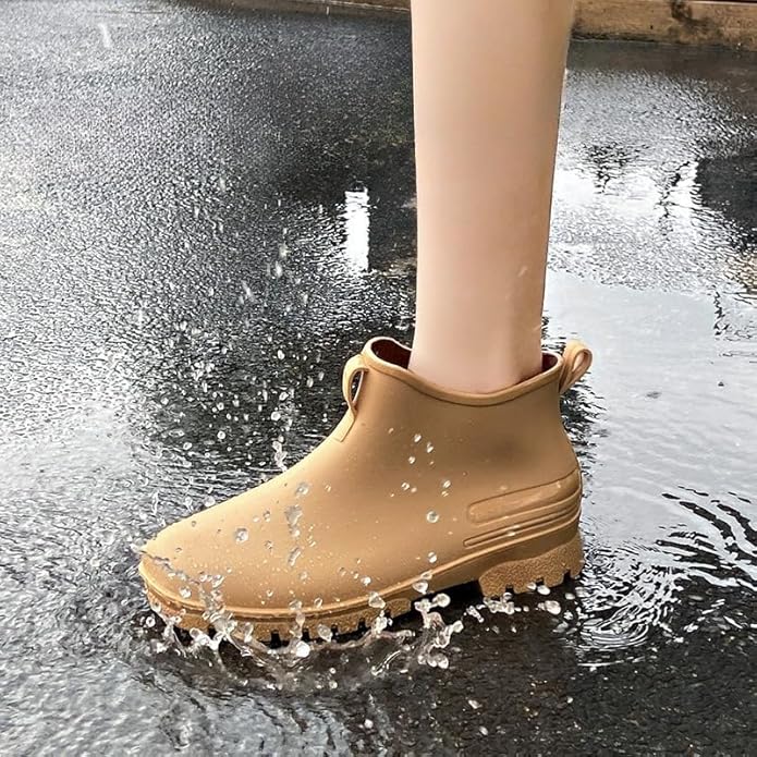 Women's Short Rain Boots Non-slip Wear-Resistant Short Boots Outdoor Work Garden Boots Fashionable Waterproof Ankle Rain Boots