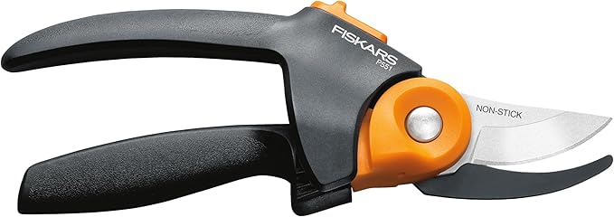 Fiskars Pruning Shears, Bypass Pruner that Cuts Through Stems up to 3/4-Inch, PowerGear Technology For More Power on Every Cut