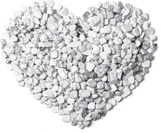 QINJIEJIE White Howlite Crystals Chips Natural Stone Gravel Bulk Crushed Rocks Pieces Polished Quartz Stone 0.55Lbs Decorative Fish Tank Pebbles Vase Filler Irregular Shaped Tumbled Gemstone for Home