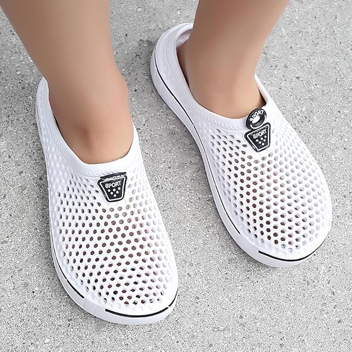 xsby Summer Breathable Mesh Sandals Beach Footwear Anti-Slip Garden Clog Shoes