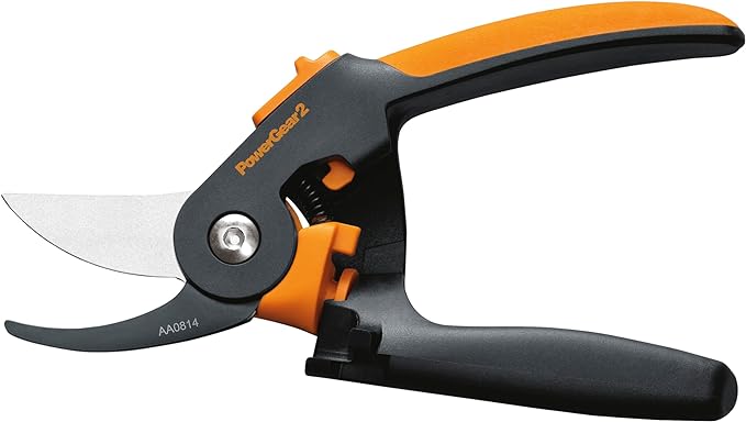 Fiskars PowerGear2 Softgrip Pruner for Branches, Optimizes Cutting Power and Leverage, Rust-Resistant Low-Friction Blade Coating for Smooth Cuts, Yard & Garden Tools