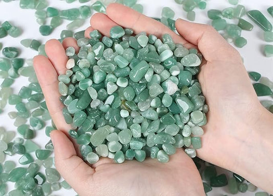 QINJIEJIE 400G Green Aventurine Crystal Polished Rocks 0.3-0.4" Tumbled Stones Chips Stone Crushed Quartz Natural Gem Home Decoration Aquarium Plants Cacti Vase Filler Landscape Bottom Ornament 0.9lb