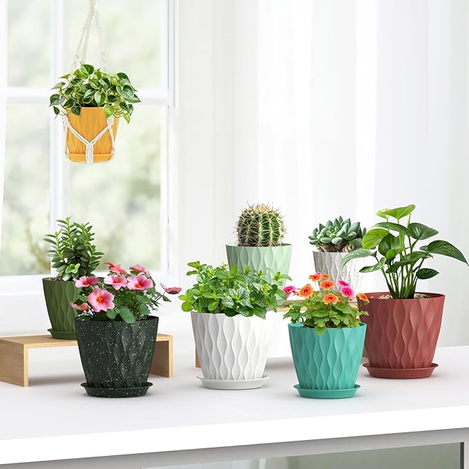 7/6.5/6/5.5/5/4.5/4 inch Plant Pots for Indoor Outdoor Plants, 7 Pack Thick Flower Pots with Drainage Holes and Saucers, Modern Wave Texture Plastic Planters Nursery Pots, Speckled White