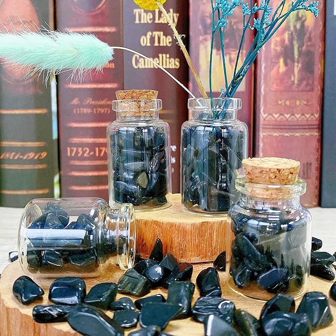 Black Obsidian Crystal Polished Gravel Quartz Stones 0.3-0.4" Pea Chips Stone Natural Crushed Tumbled Rocks Gem for Home Decoration Aquarium Small Tank Plants Vase Filler Landscape Ornament, 0.55 lbs